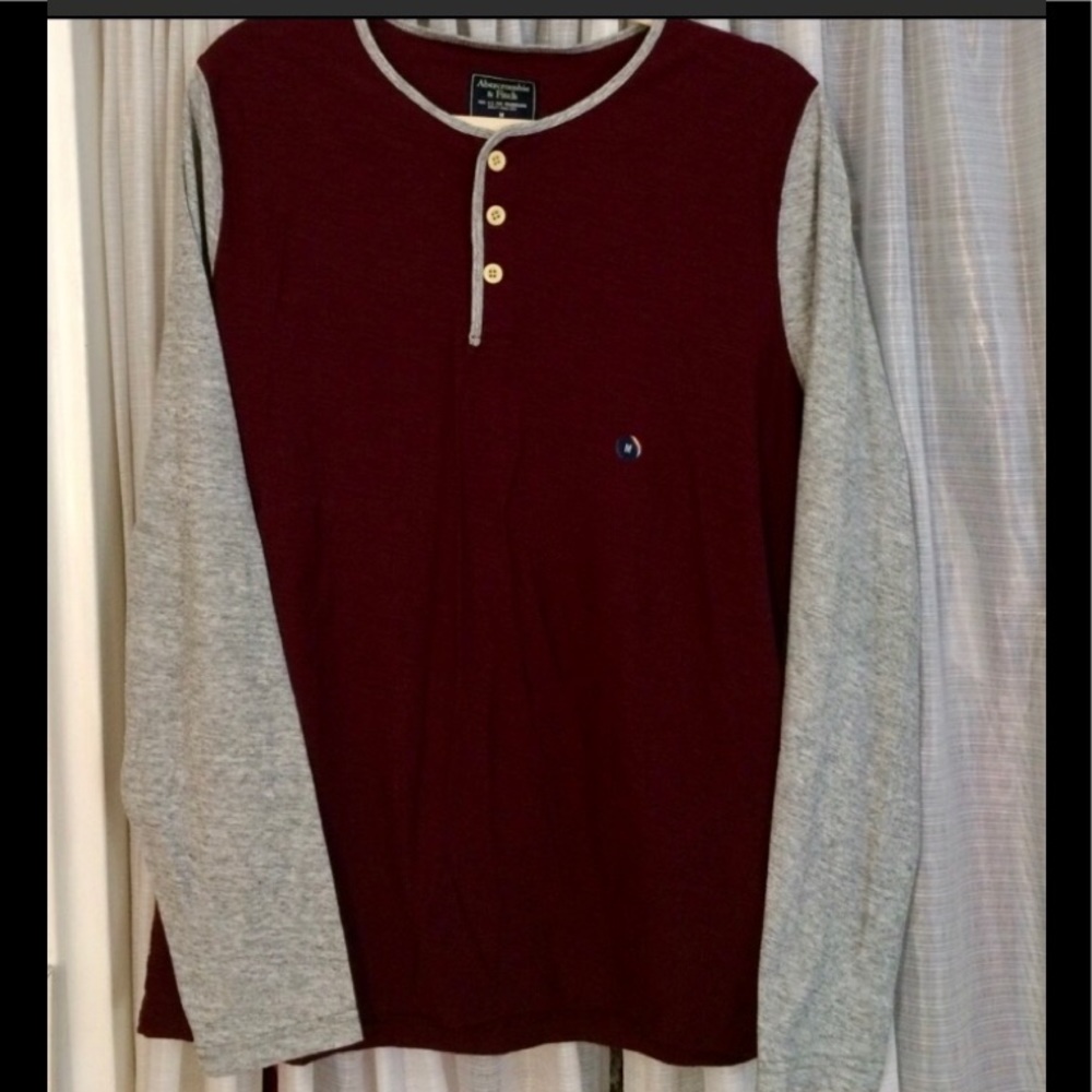 Medium Abercrombie Fitch l/s shirt henley red/grey